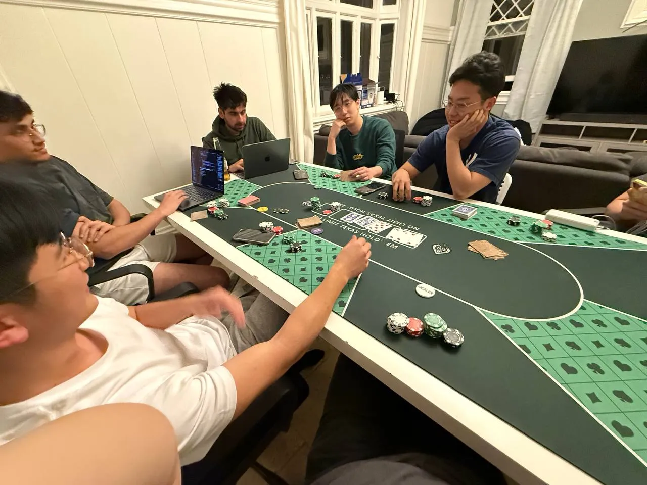poker night at home